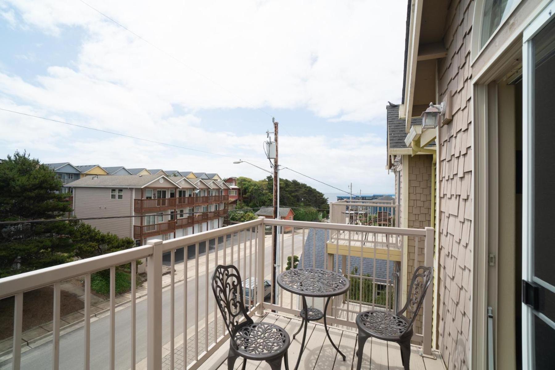 The White Turtle Villa Lincoln City Exterior foto