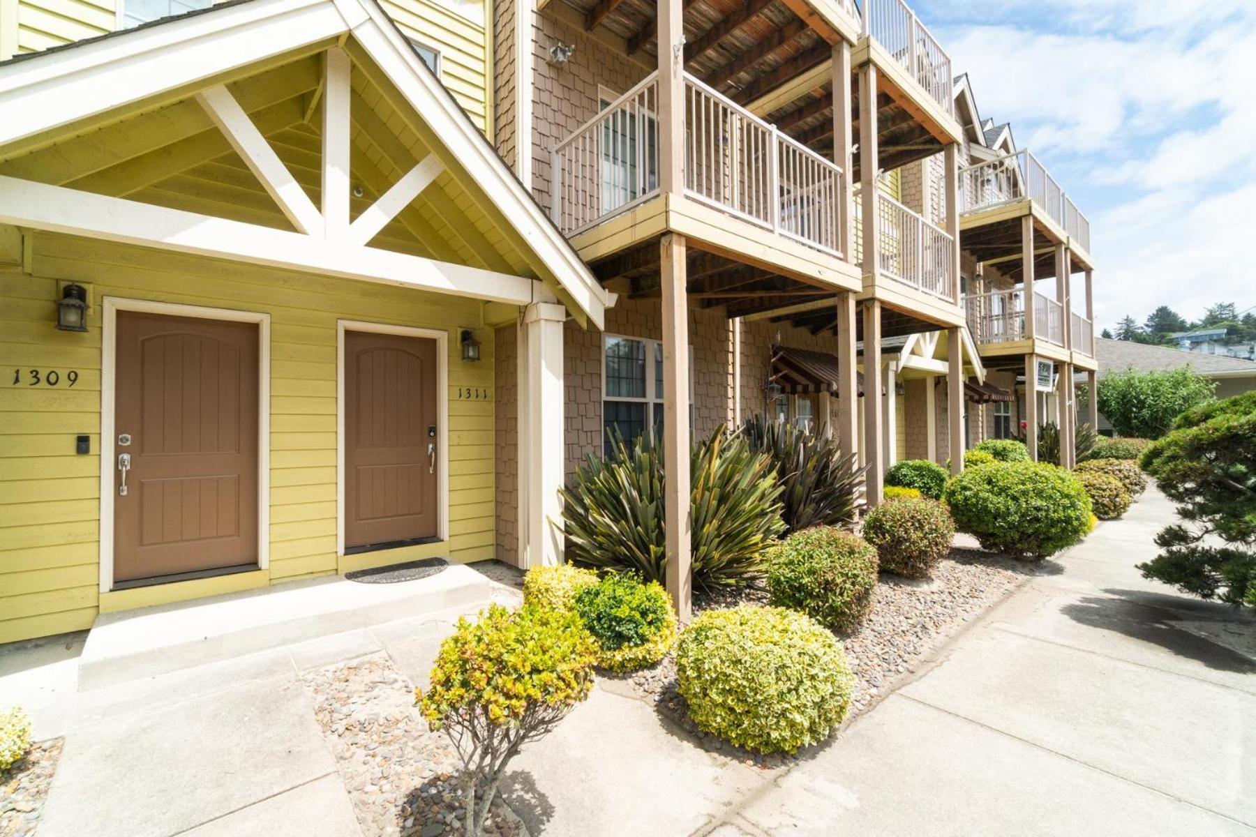 The White Turtle Villa Lincoln City Exterior foto